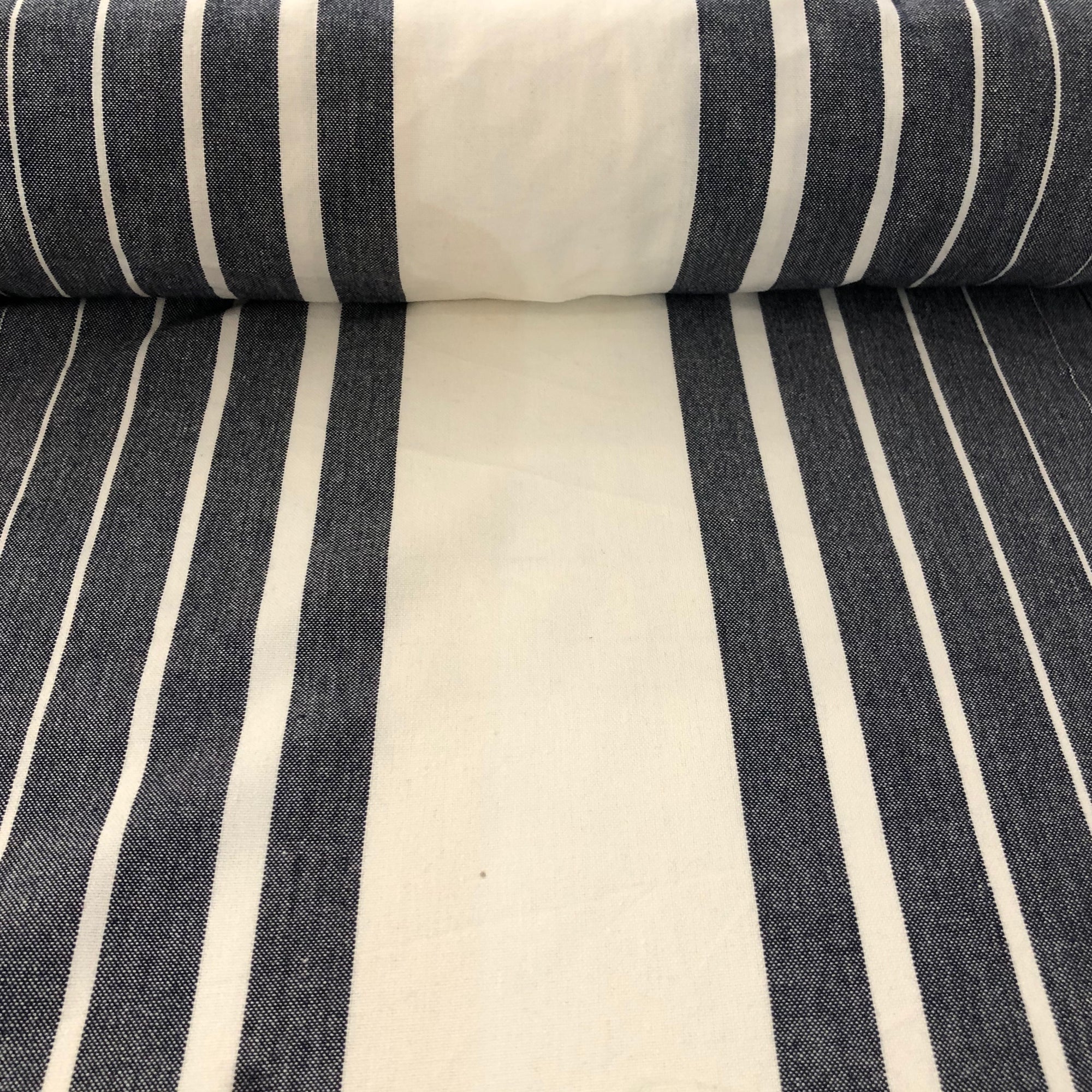 Vista Toweling stripes white on indigo