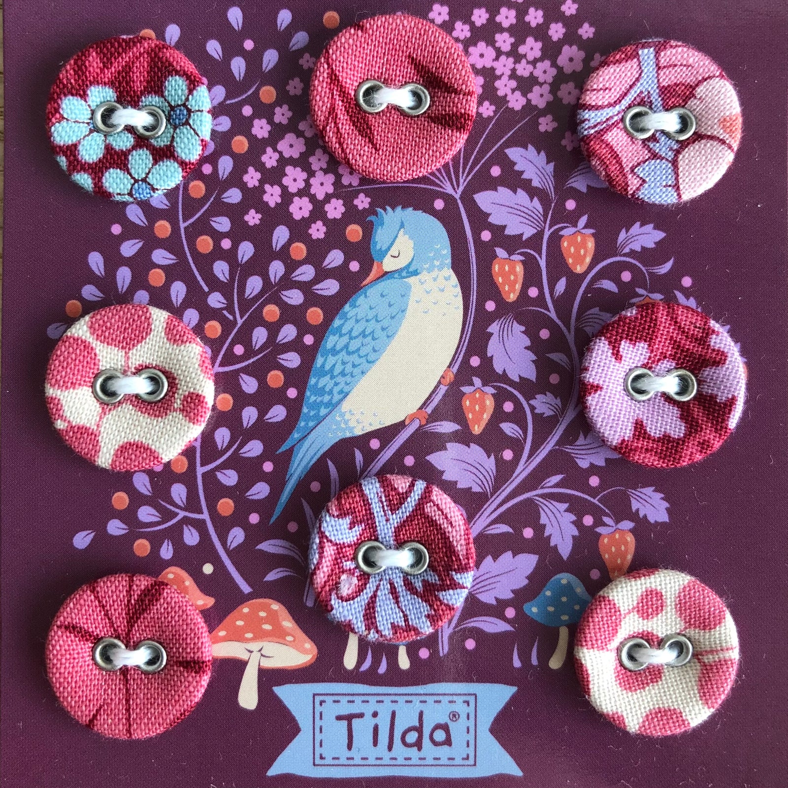 Tilda Hibernation Buttons Plum
