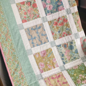 Songbird Windowpane Quilt Kit