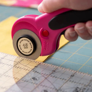Olfa Ergonomic Rotary Cutter Magenta
