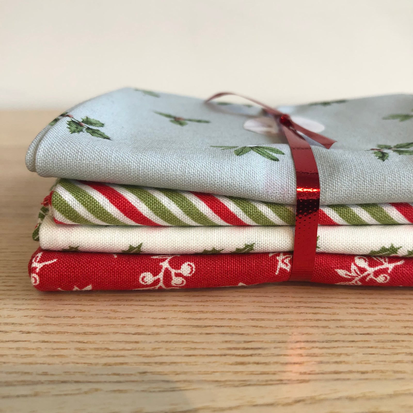 Holiday Fat Quarter Bundle