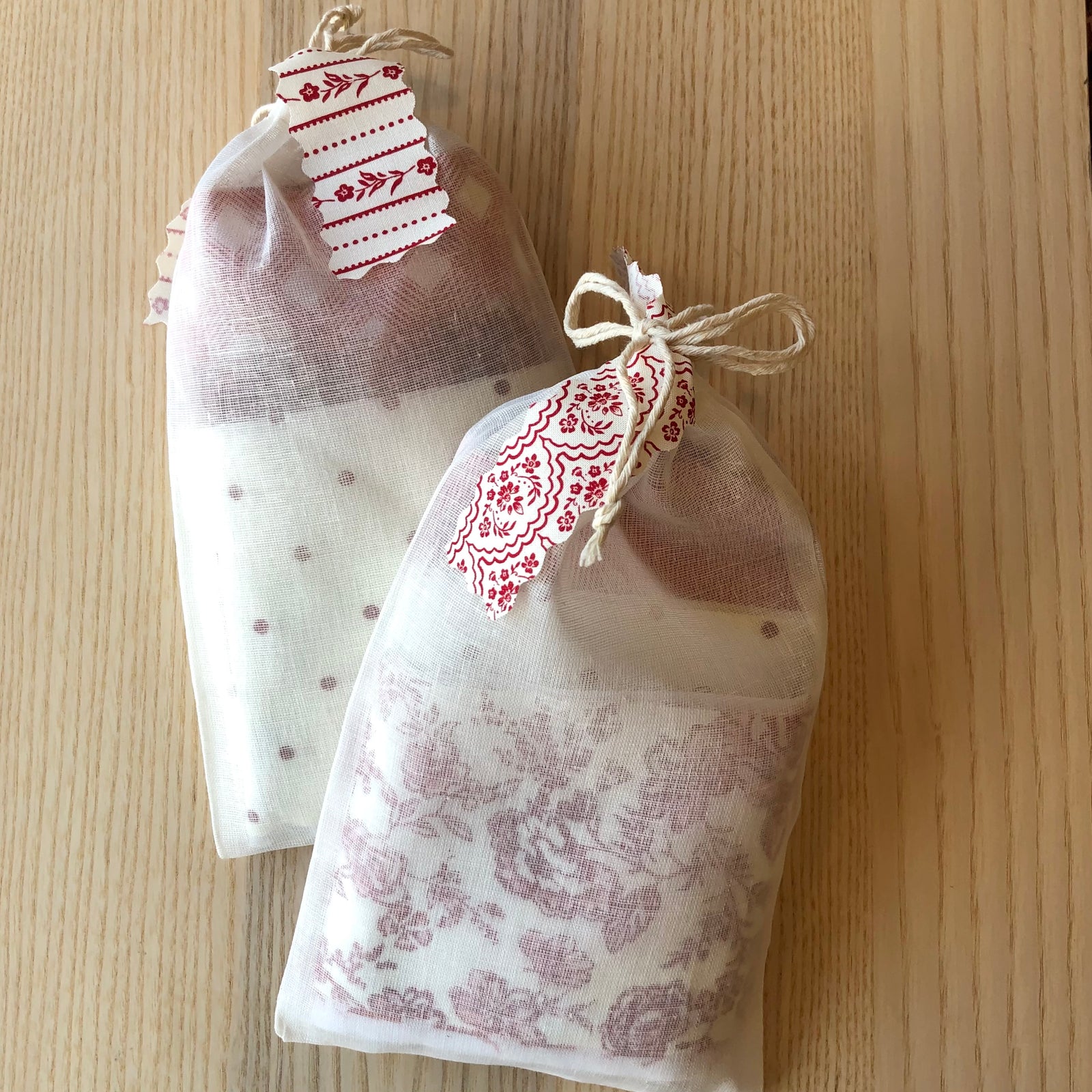 Remnant Bag in Red & White ❤️