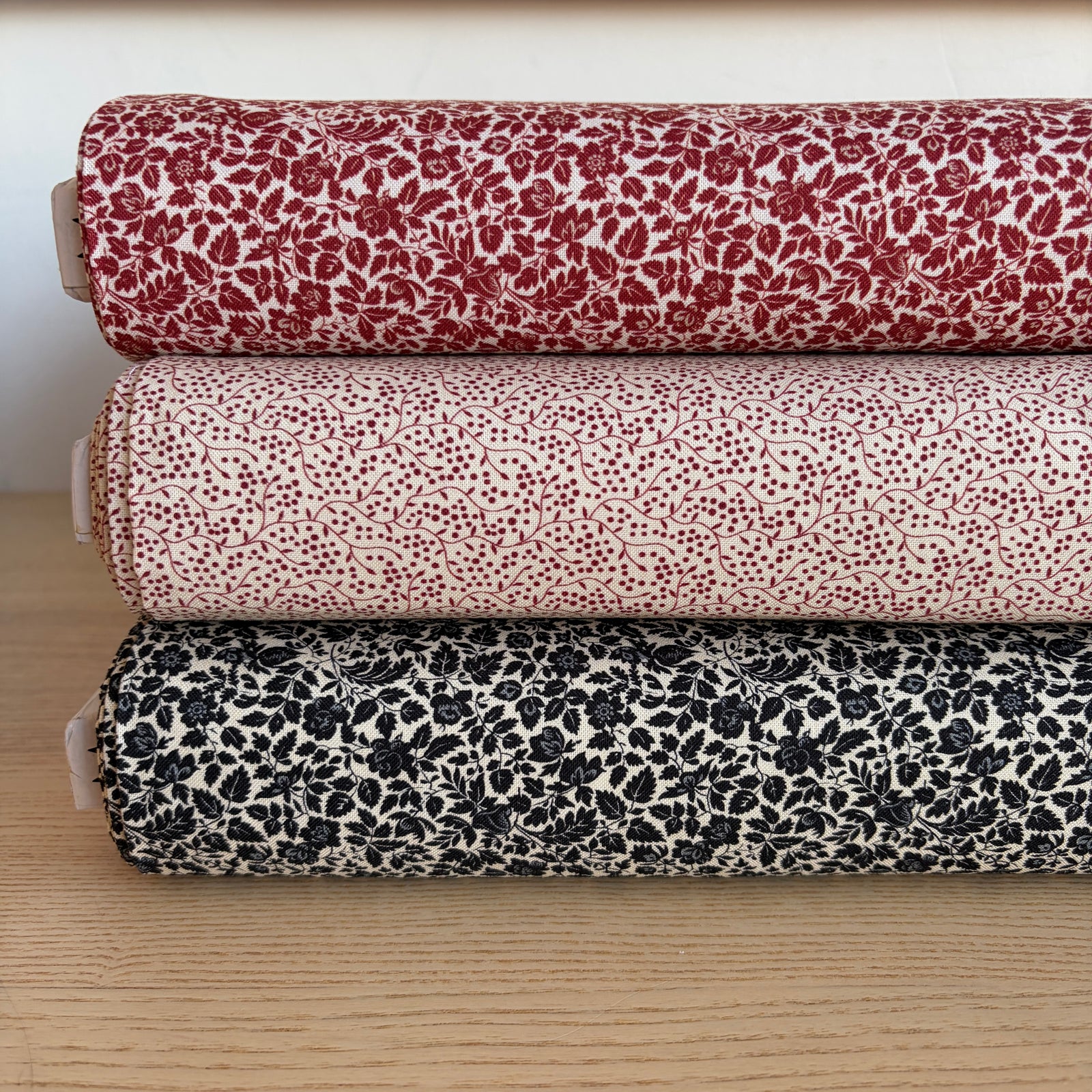 Modern Classics Flower Field Red