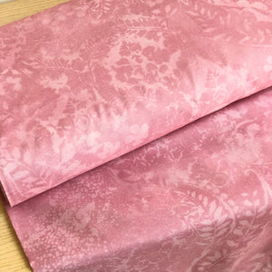 Vintage Damask Wideback