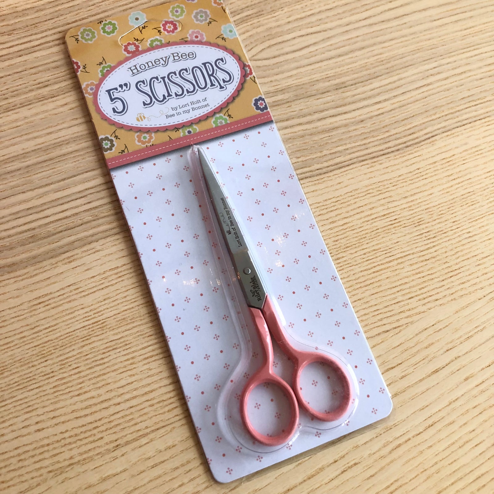 Lori Holt Honey Bee Scissors