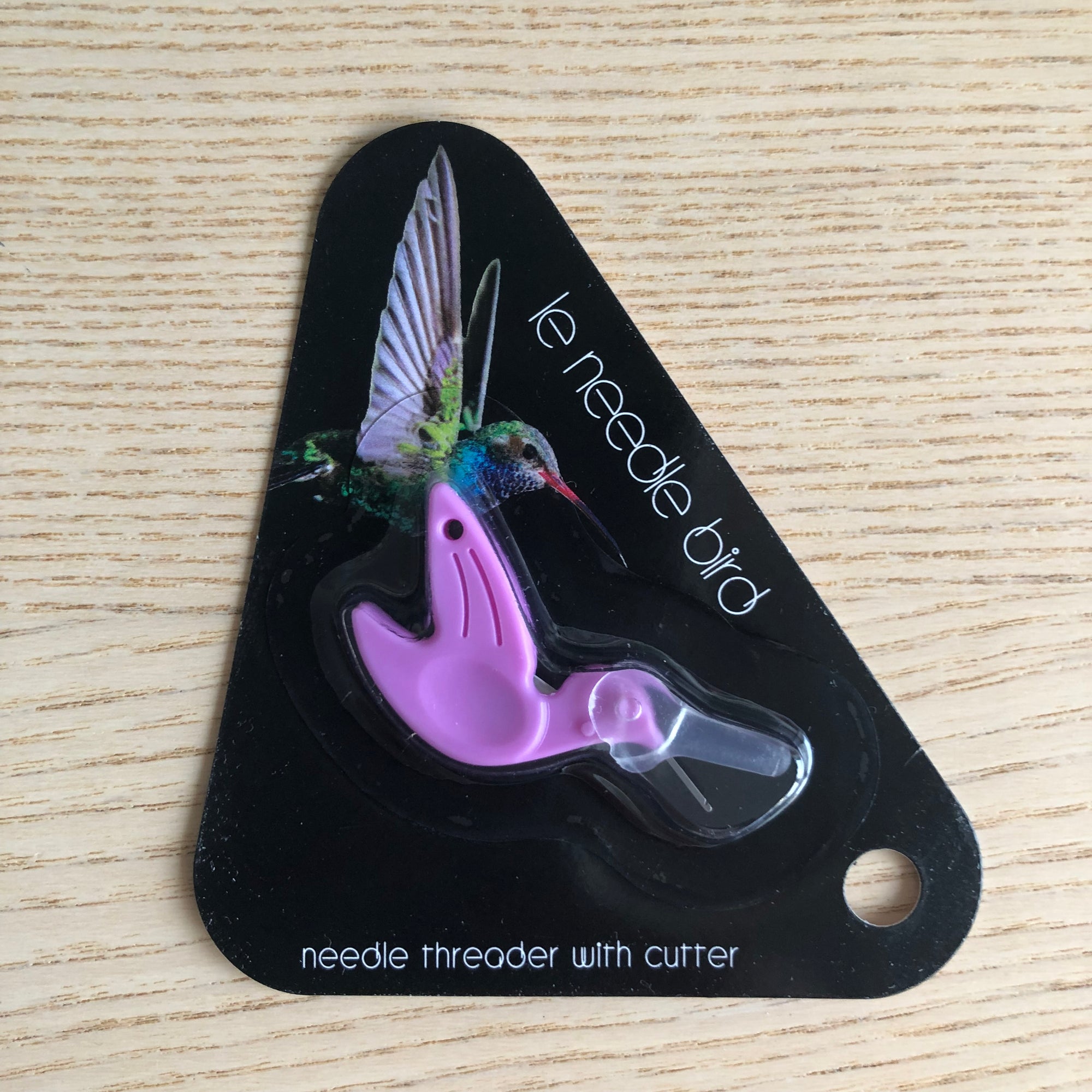 Hummingbird Needle Threader with Cutter