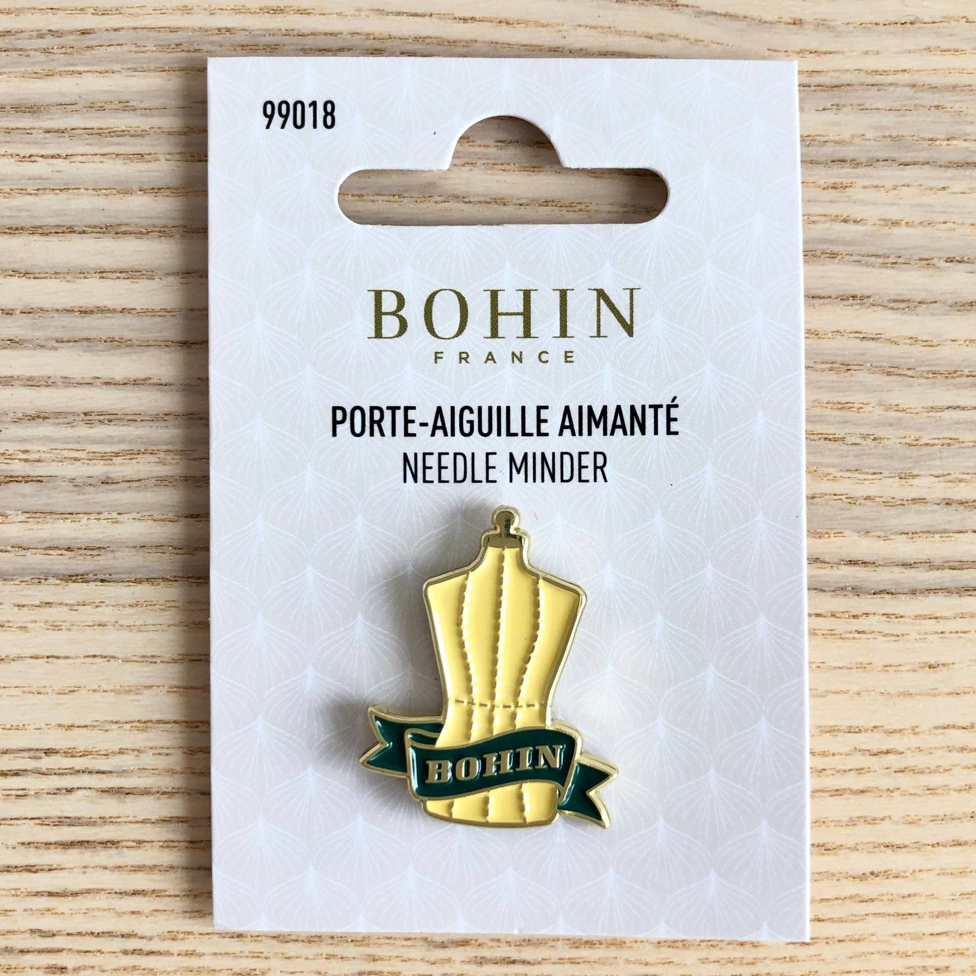 Bohin Needle Minder Sewing Form