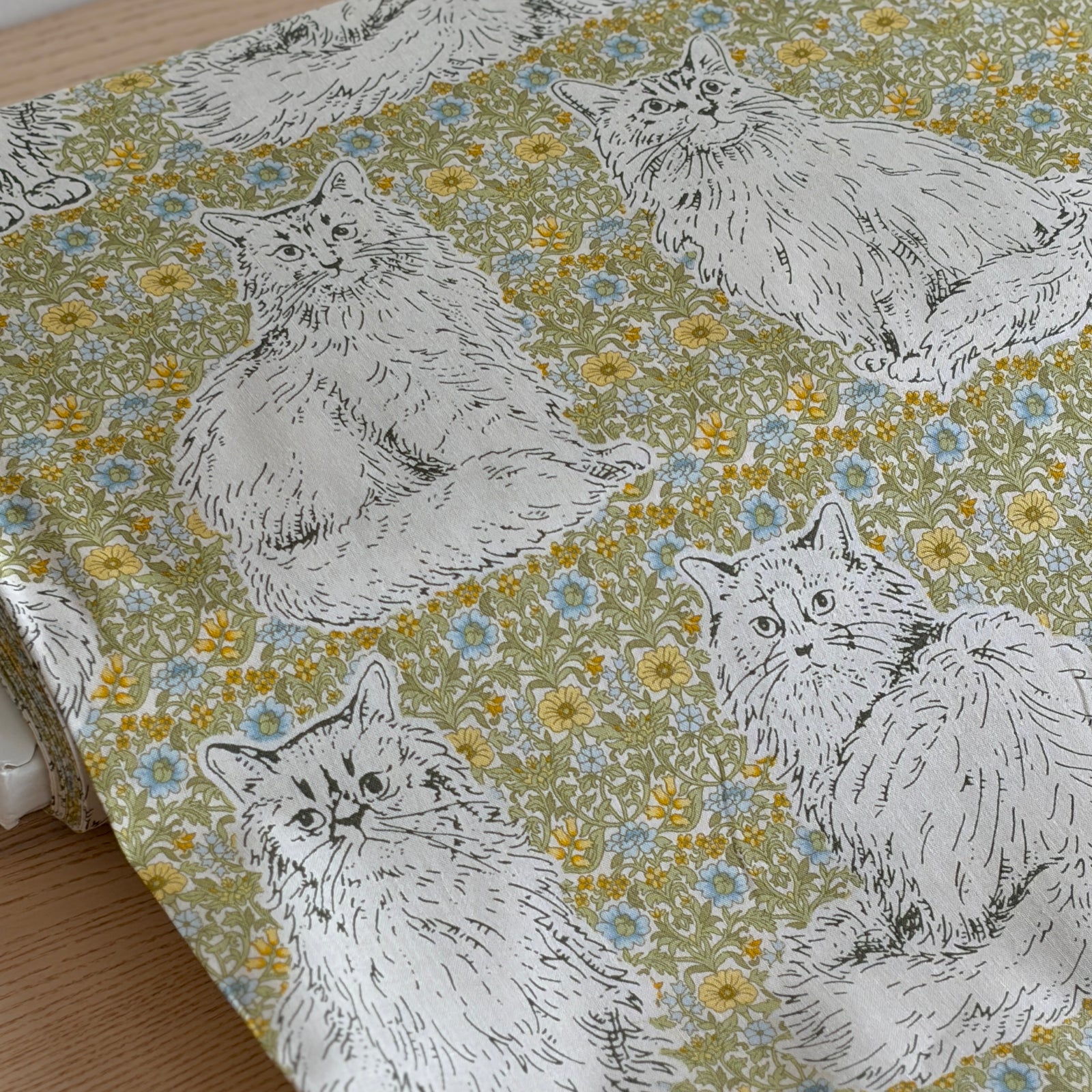 Sevenberry Flower Cats