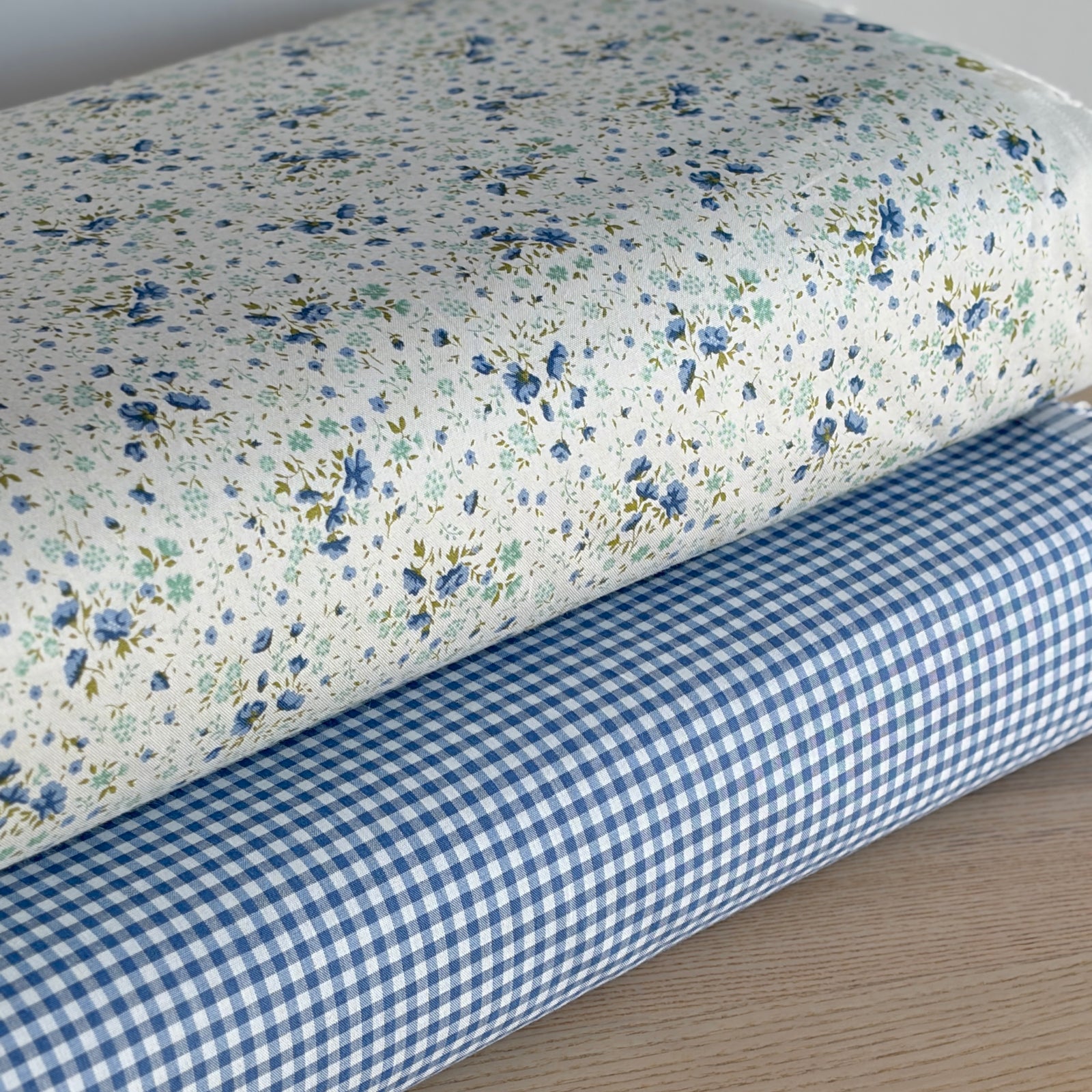 Tilda Gingham Blue Wideback