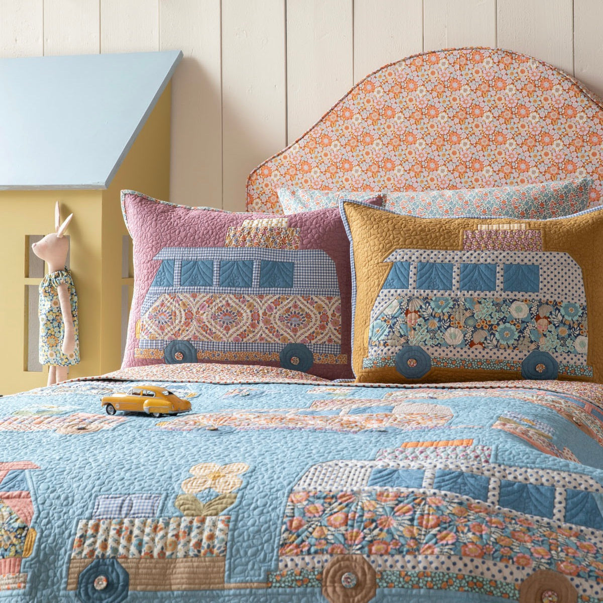 Wallflower Janice Blue