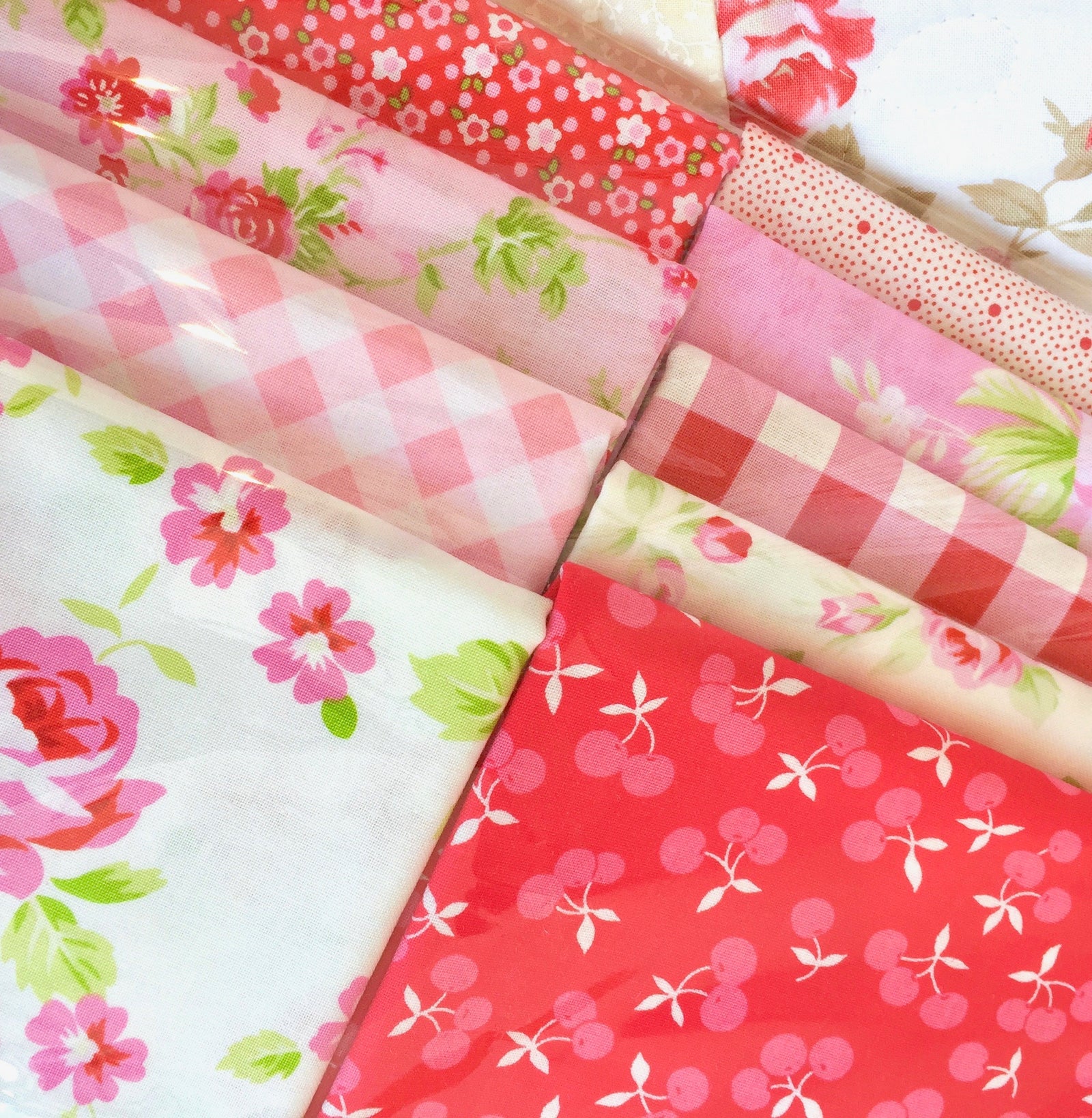 Country Clothesline's Throw Quilt Kit - Blossoms & Gingham Edition
