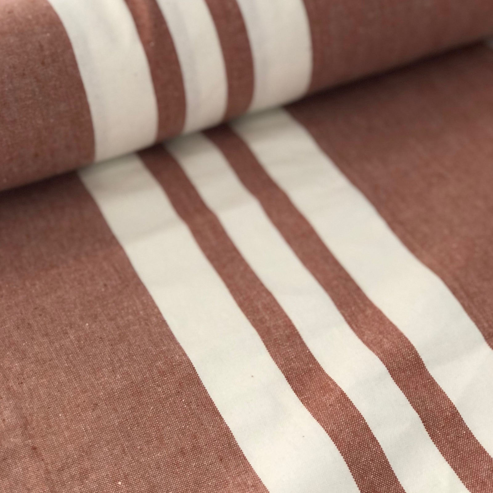 Vista Toweling Centre Stripe white on rust
