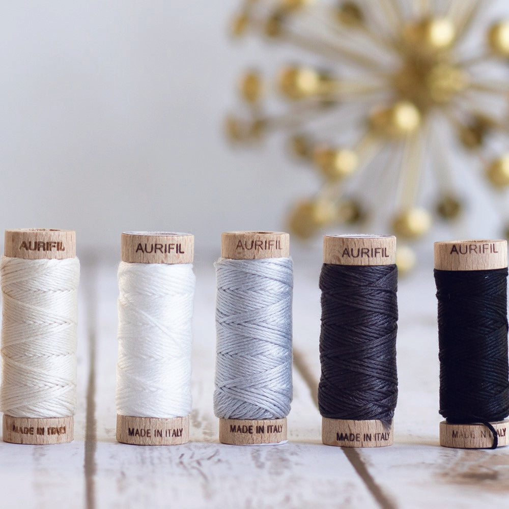 Aurifil 6-strand cotton floss - Variegated Light Spring Green 3320